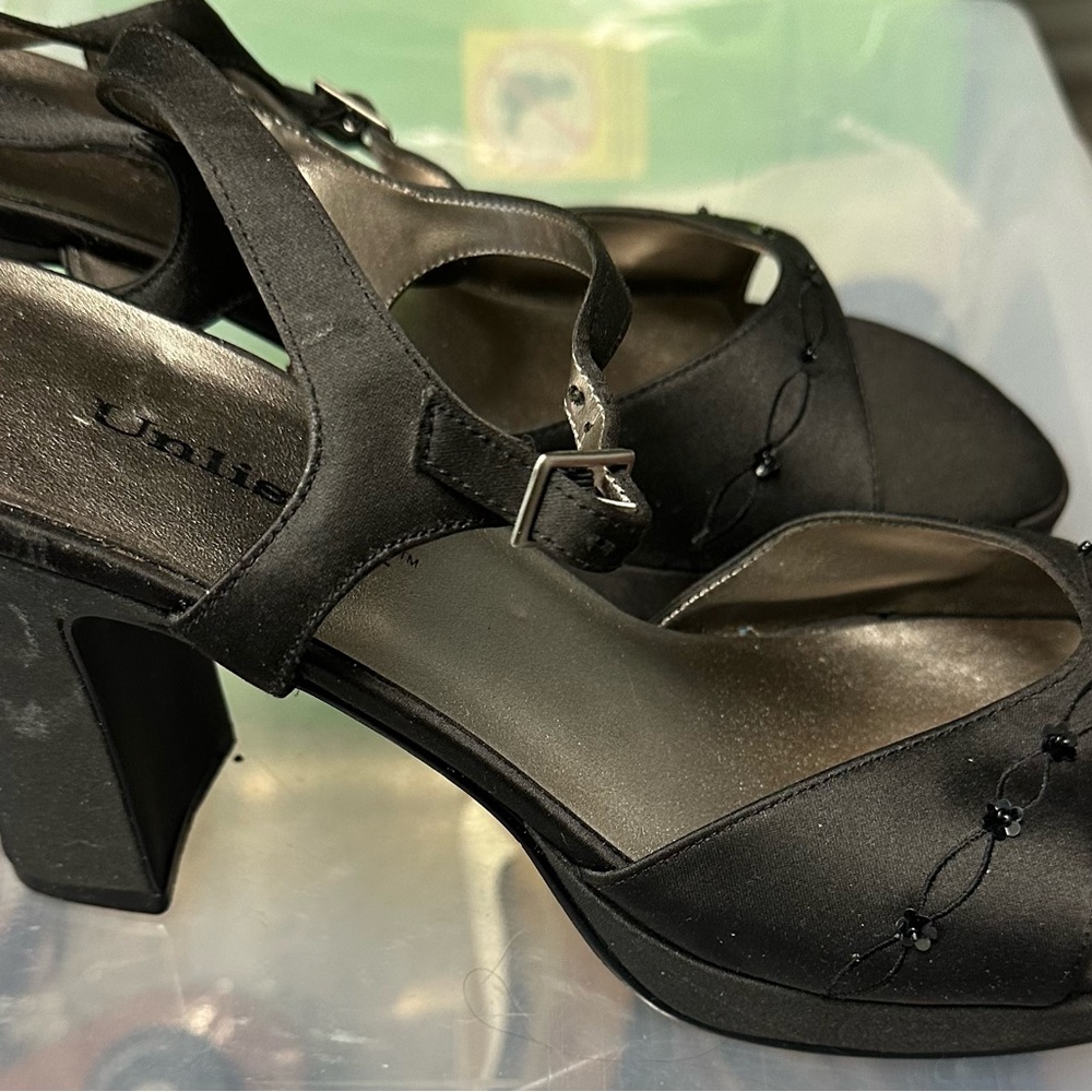 Black open toe party heels 😊